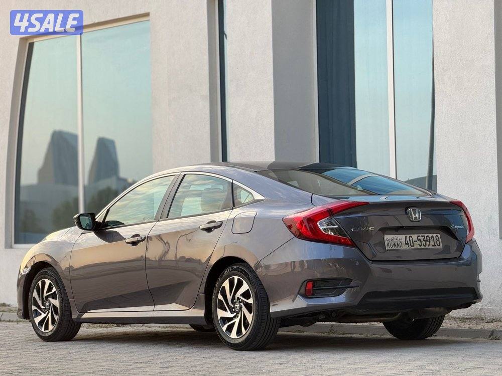 للبيع هوندا سيفك وارد الوكاله سيفك موديل ٢٠١٧ بحاله ممتازه ماشي 36 الف6