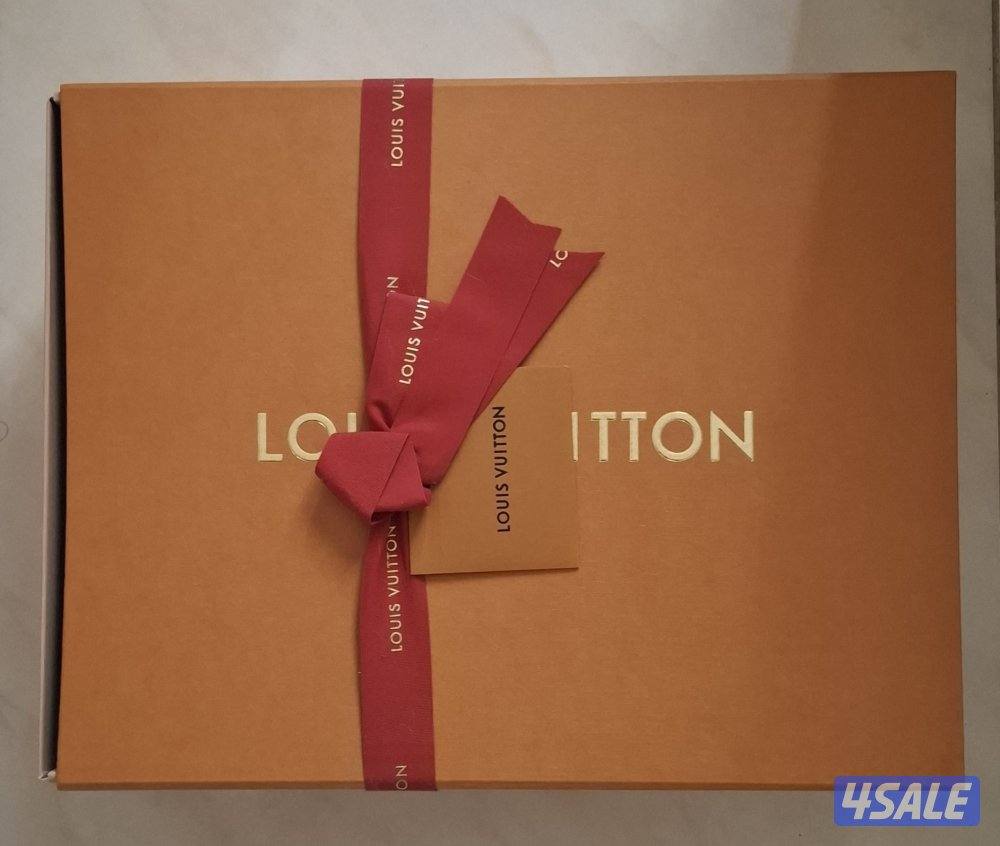 NEW Louis Vuitton shoes  size 9.5 حذاء لوي فتون جديد غير مستعمل نهائي1
