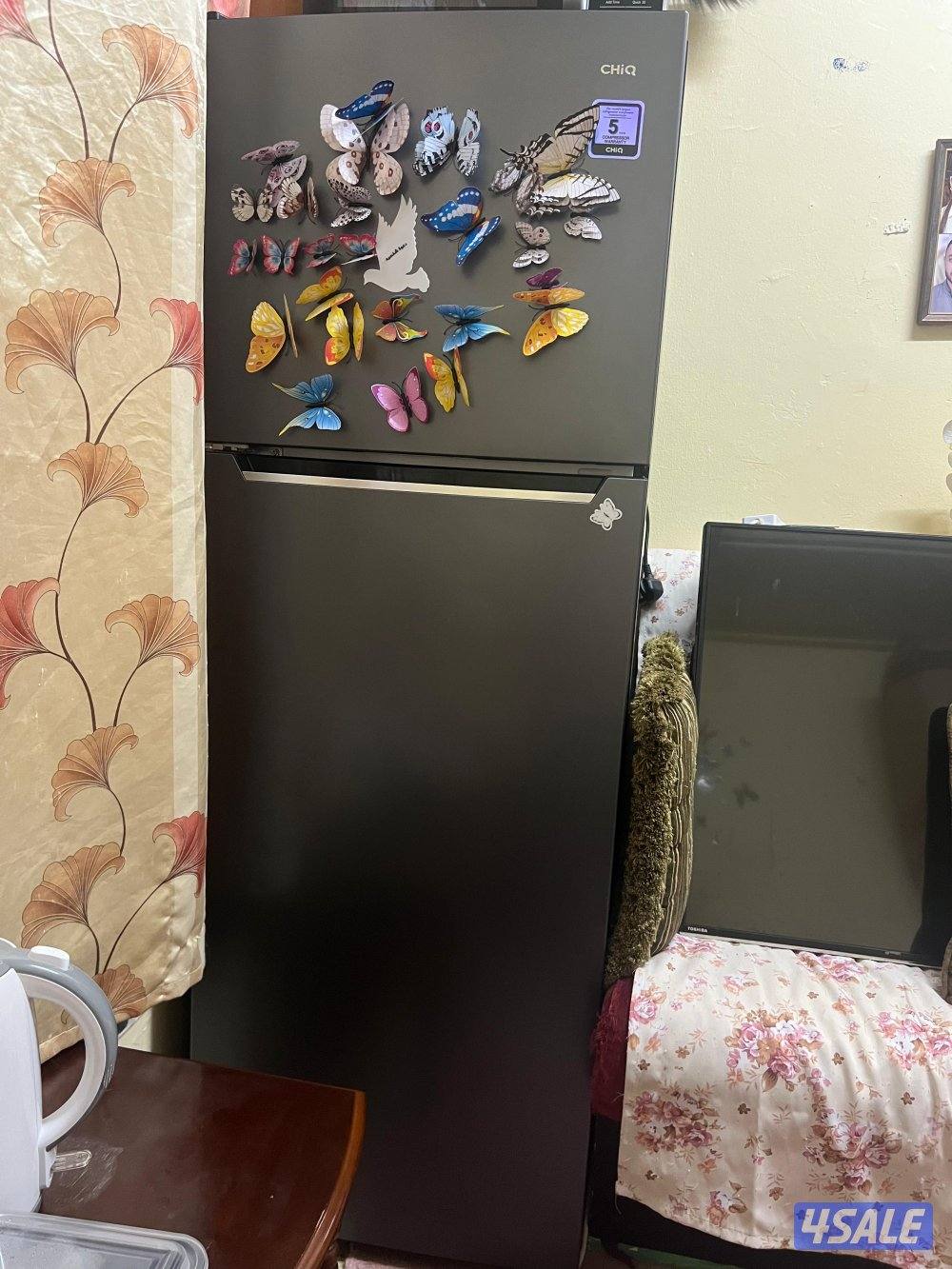 ثلاجه ١٤.٥ قدم ٤١٠ ليتر كالجديده مازالت داخل الضمان0