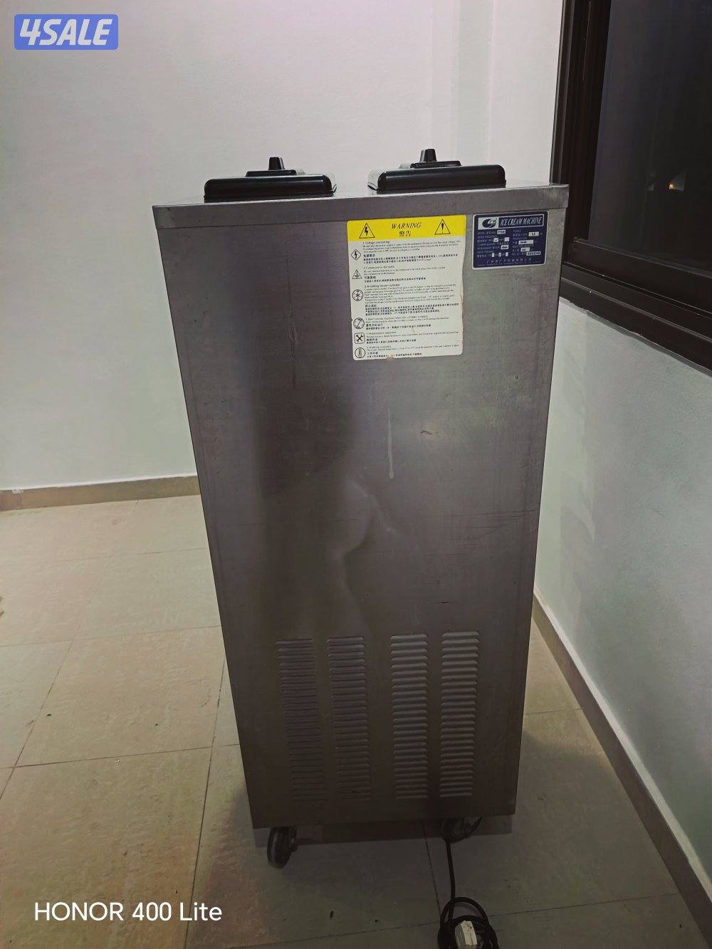 مكينه ايس كريم للبيع بحاله جيدا6