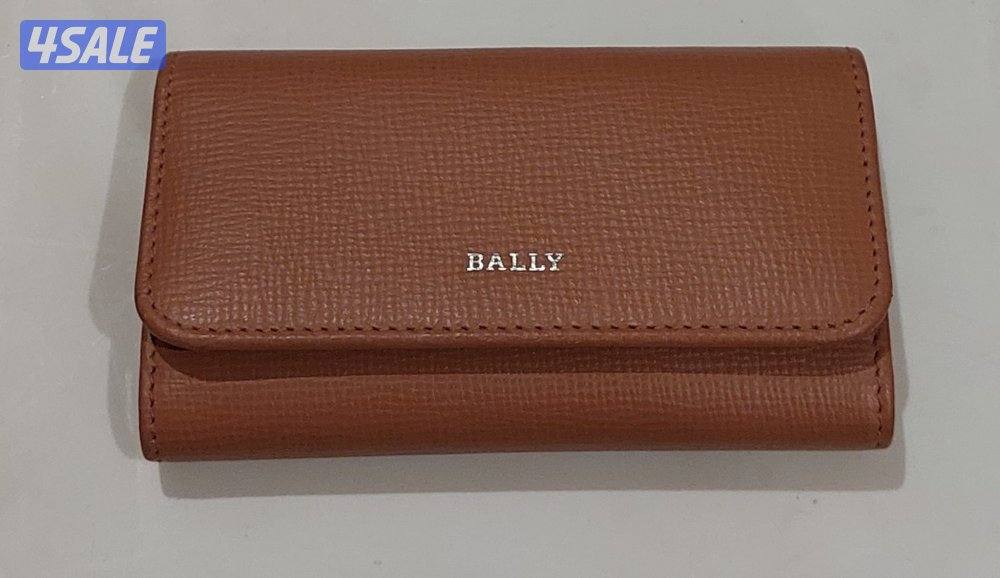 للبيع بوك Bally جديد0