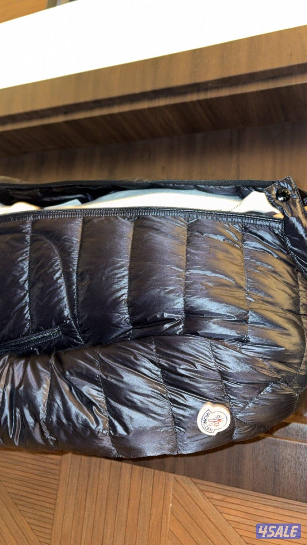 جاكيت مونكلير سعره ٤٠٠ بل سوق شريته لبسته مرا ببيعه ب ٢٠٠ اصلي1