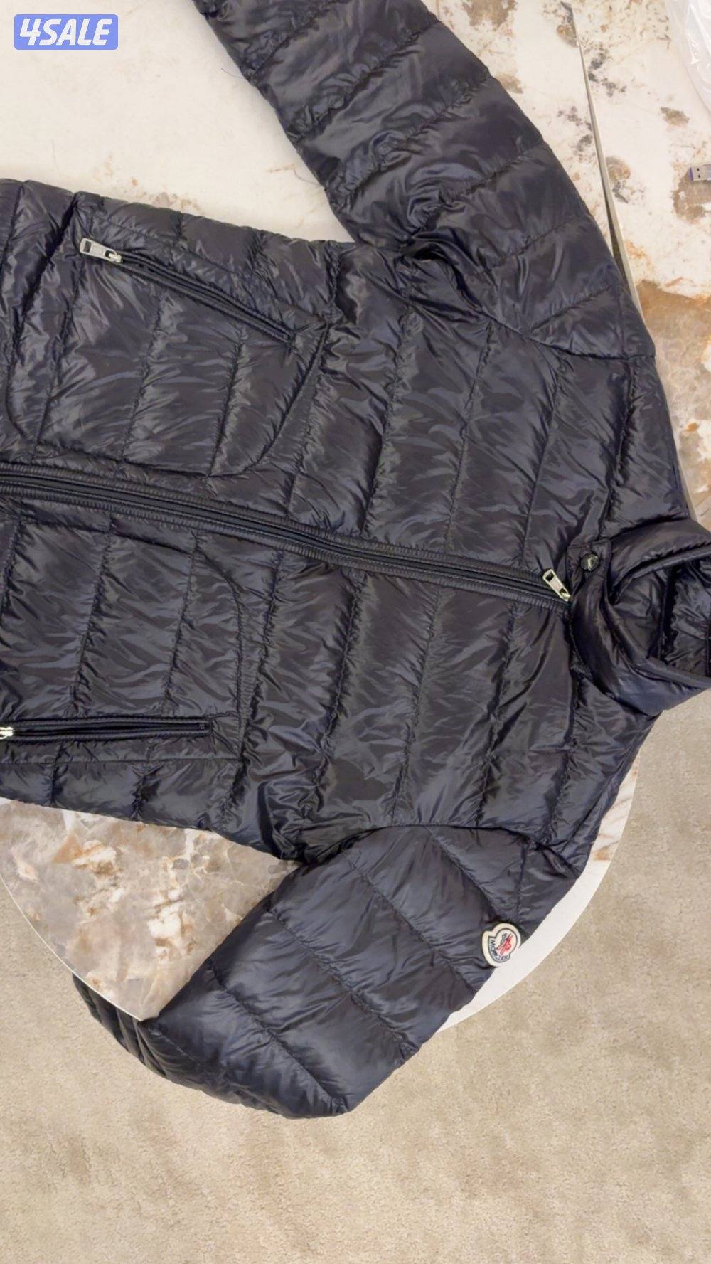 جاكيت مونكلير سعره ٤٠٠ بل سوق شريته لبسته مرا ببيعه ب ٢٠٠ اصلي2