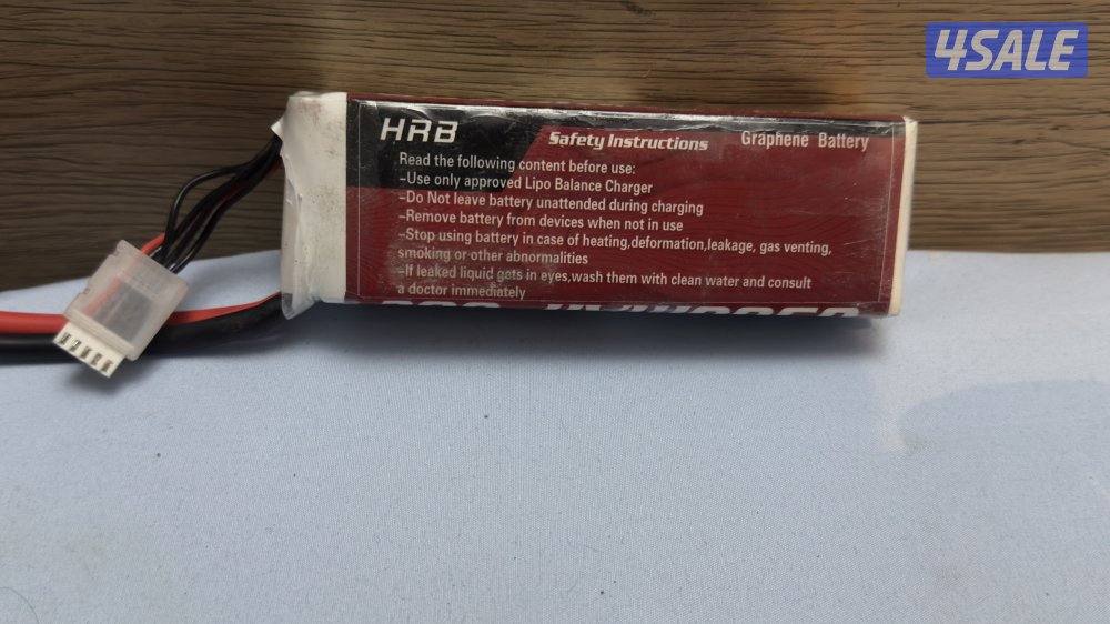 ‏للبيع بطارية بحالة ممتازة ما فيها ولا شي أمورها طيبة4s1