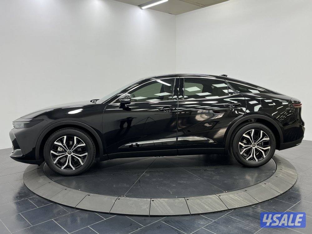 TOYOTA CROWN HYBRID2