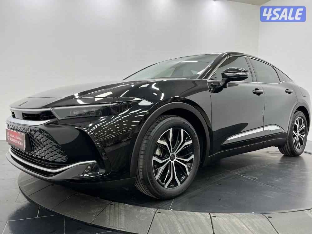 TOYOTA CROWN HYBRID1