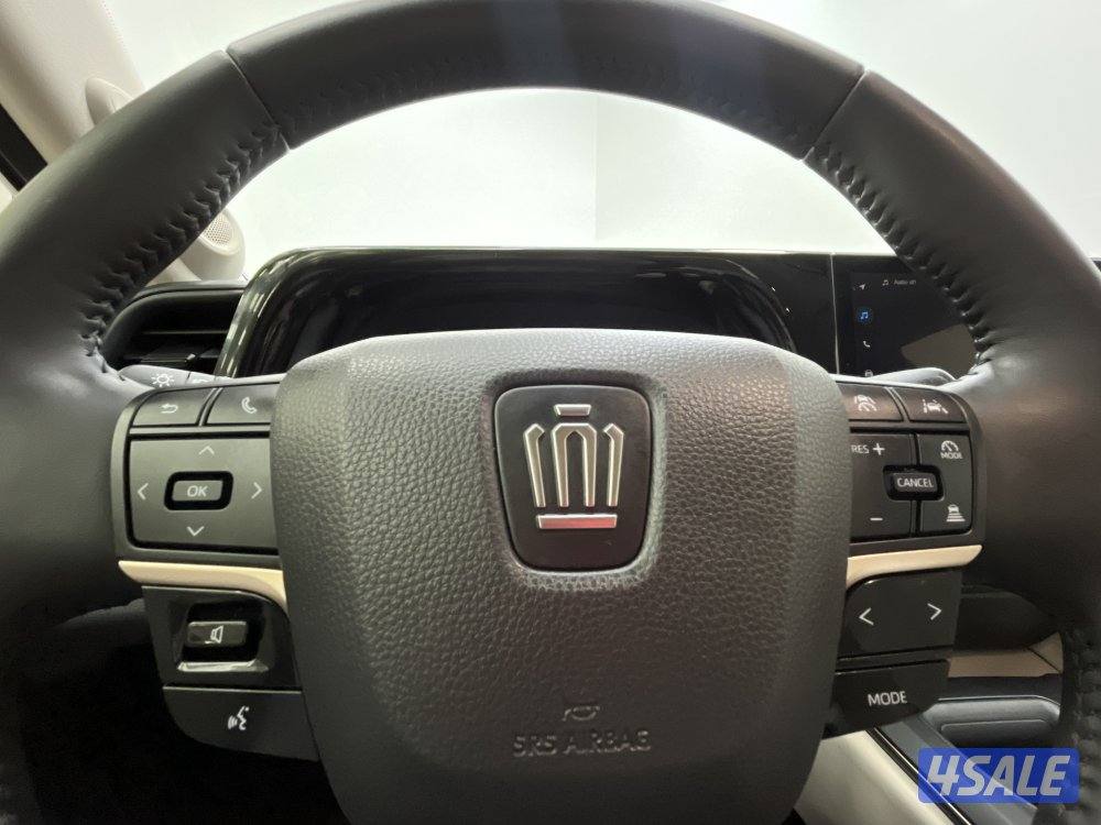 TOYOTA CROWN HYBRID7