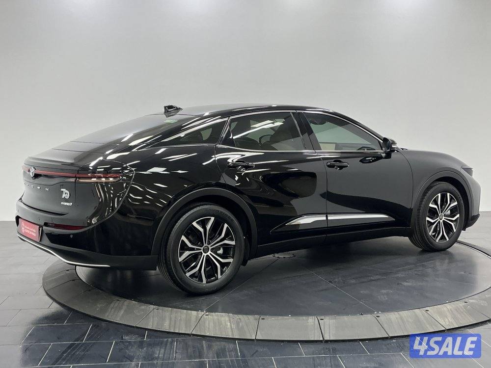 TOYOTA CROWN HYBRID14