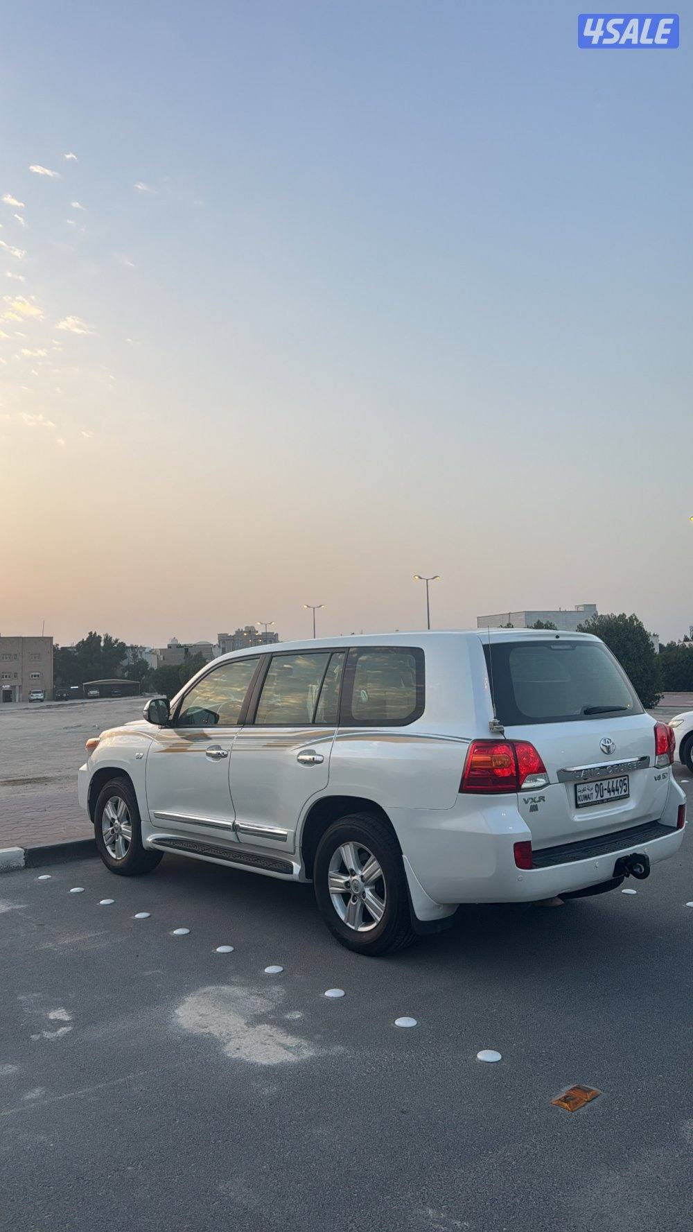 للبيع VXR وارد قطر شرط الفحص ماشي 3152