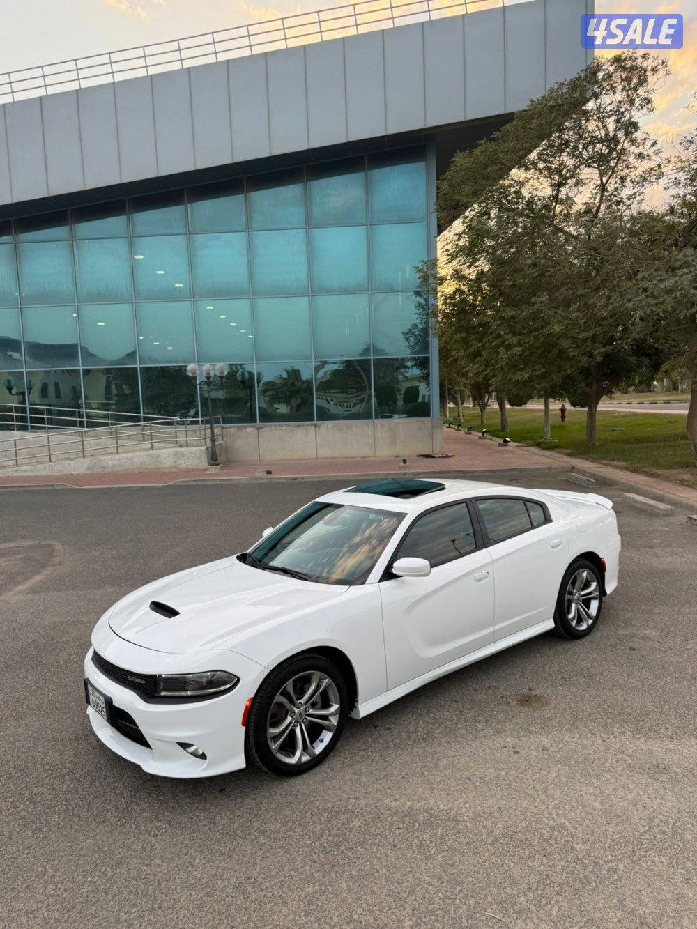 شارجر GT موديل 2022 بحاله الوكالة 6 سلندر اعلى درجه عداد 60 الف فقط5