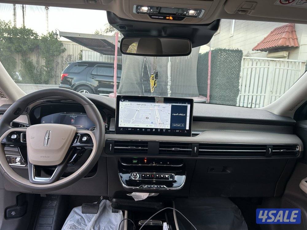 لنكولن كورسير0