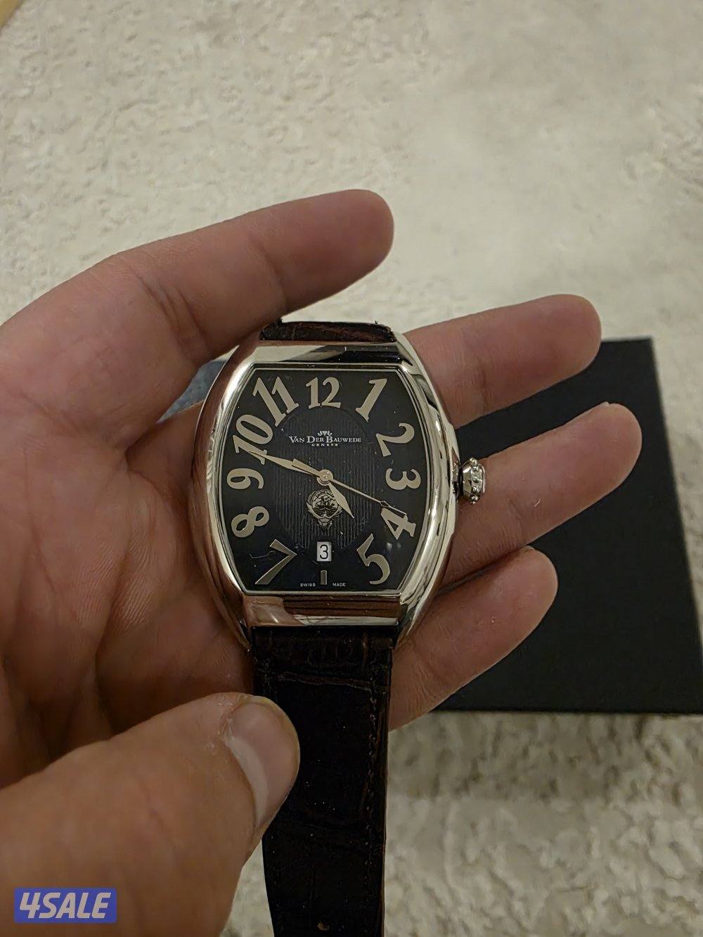 للبيع ساعة اصدار ديوان الاميري مع كامل مرفقاتها فان دير باودي0