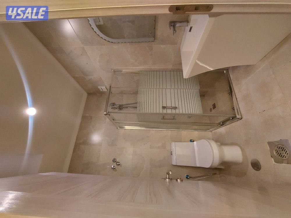 ارضي ساقط مع حديقة خارجية3