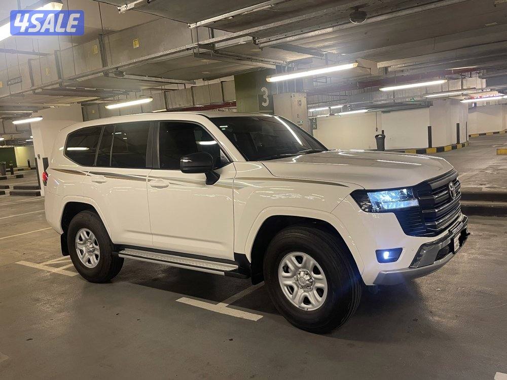 لاندكروز ستاندر 2025 مكينة 6 سلندر بدون تيربو(تنفس طبيعي) السعر 17.9001