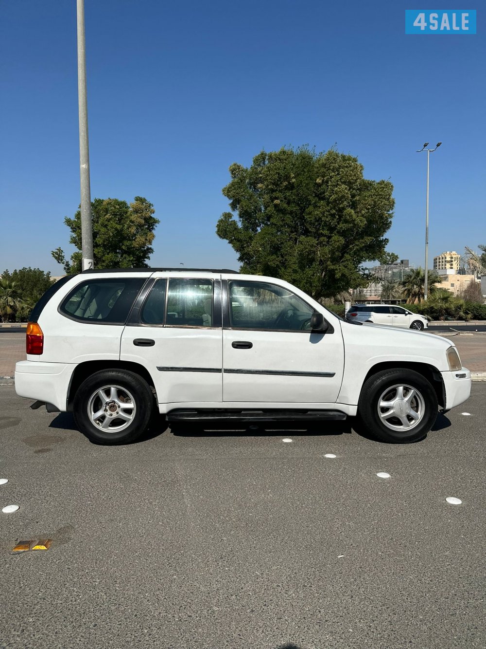 للبيع إنفوي موديل ٢٠٠٦ بحاله جيده ماشي ٣٧٤ الف السعر ٦٥٠ للتواصل  977776374