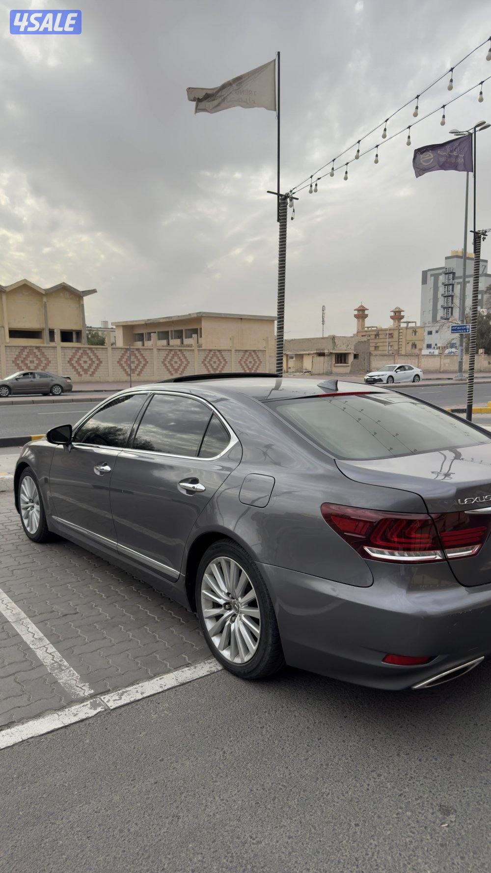 لكزس LS لارج فته VIB0