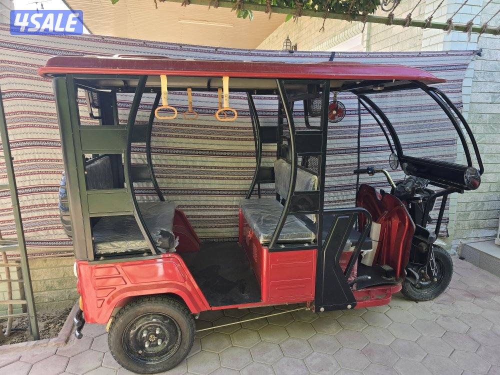 تكتك للبيع شاريه قبل شهرين ومااشتغل نص ساعه بس وكفالة على راعيه لي شهر2