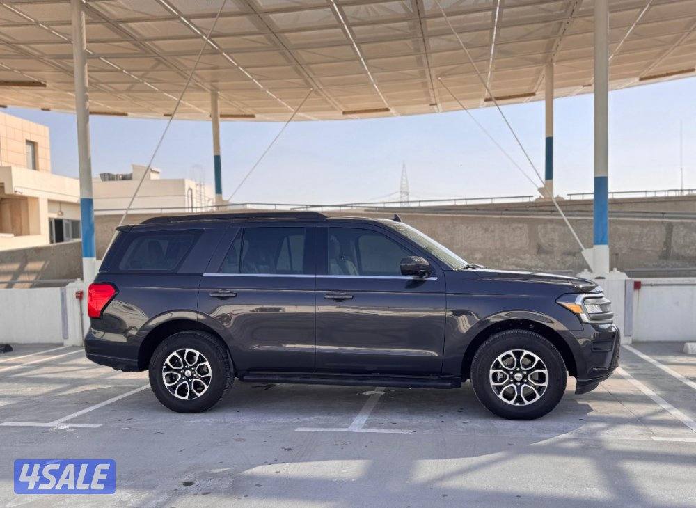 للبيع فورد اكسبديشن XLT موديل 2024 الغانم عداد 7 الاف كم صبغ الوكالة1