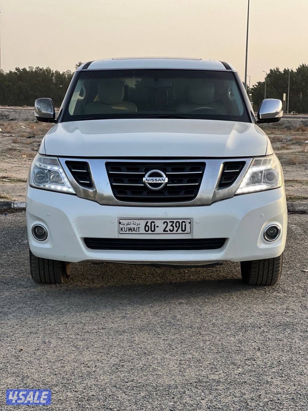 للبيع باترول 2013 عداد 300 مكينه 320 شرط الفحص قير مكينه شاصي4