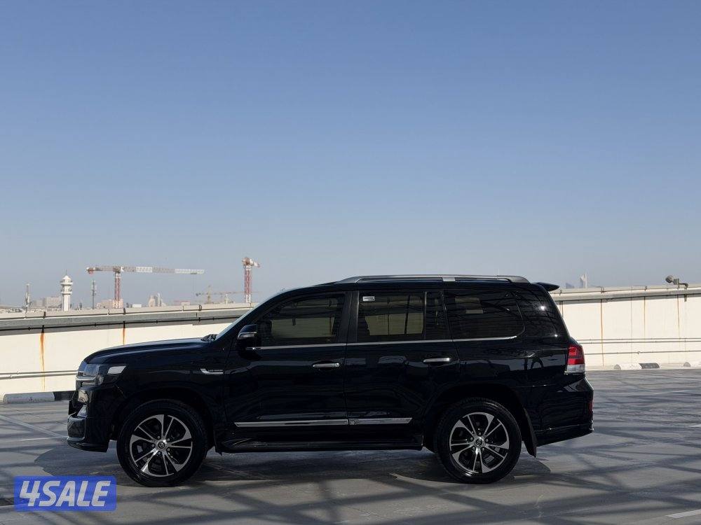 لاند كروزر GX.R ثمانيه سلندر موديل 2018 وكالة الكويت الساير6