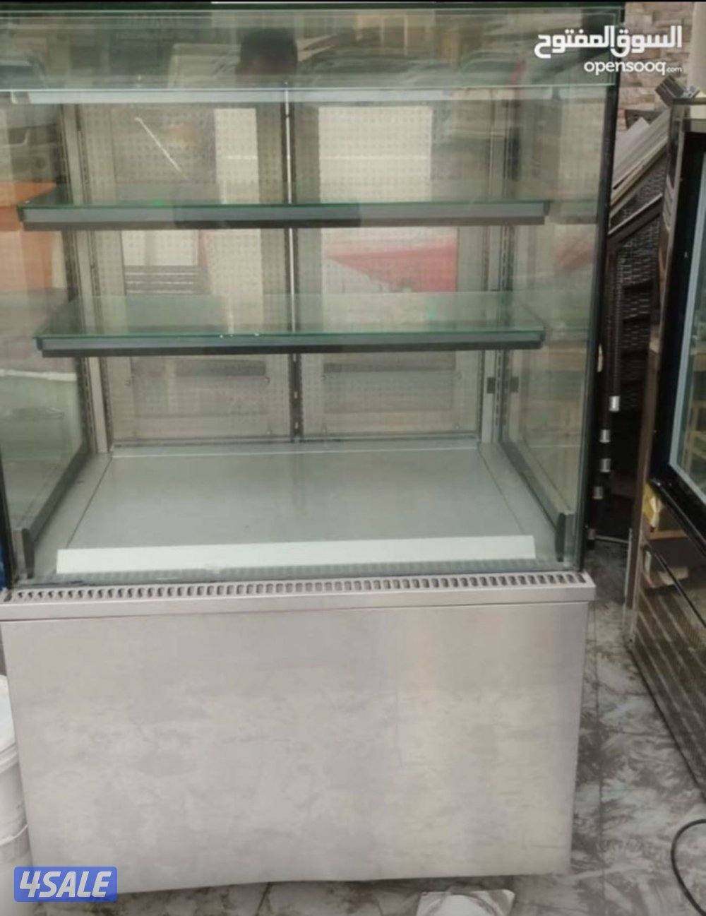 للبيع عدة مطعم مستعجل0