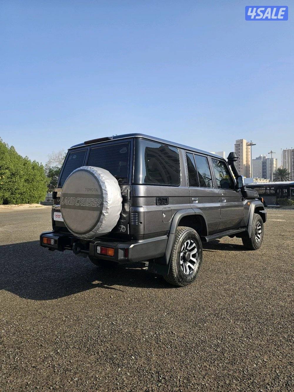 لاند كروزر L76 موديل 20255