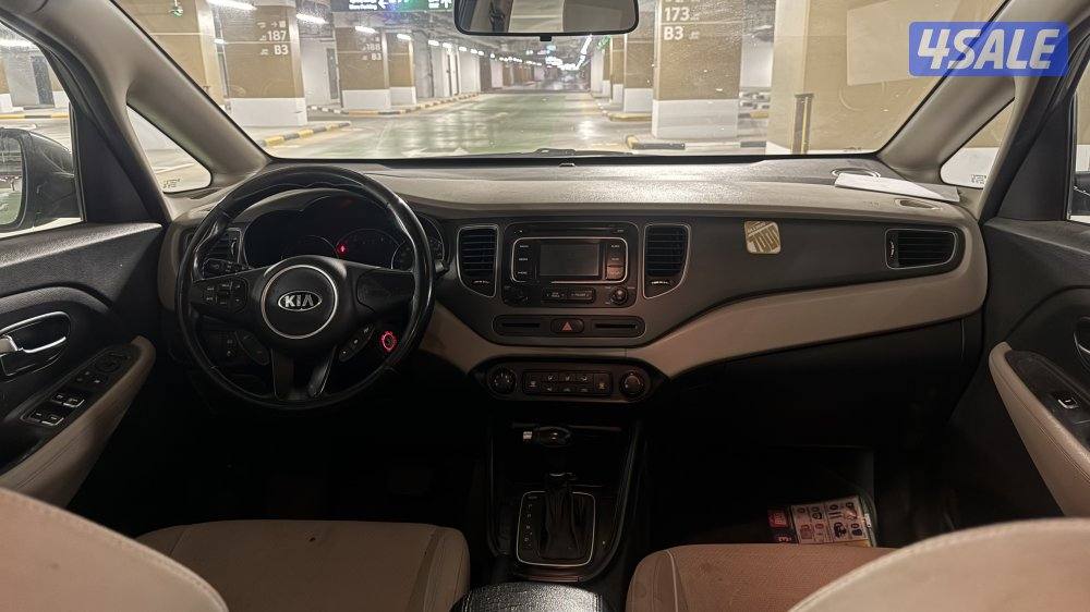 كيا كارينز 20171