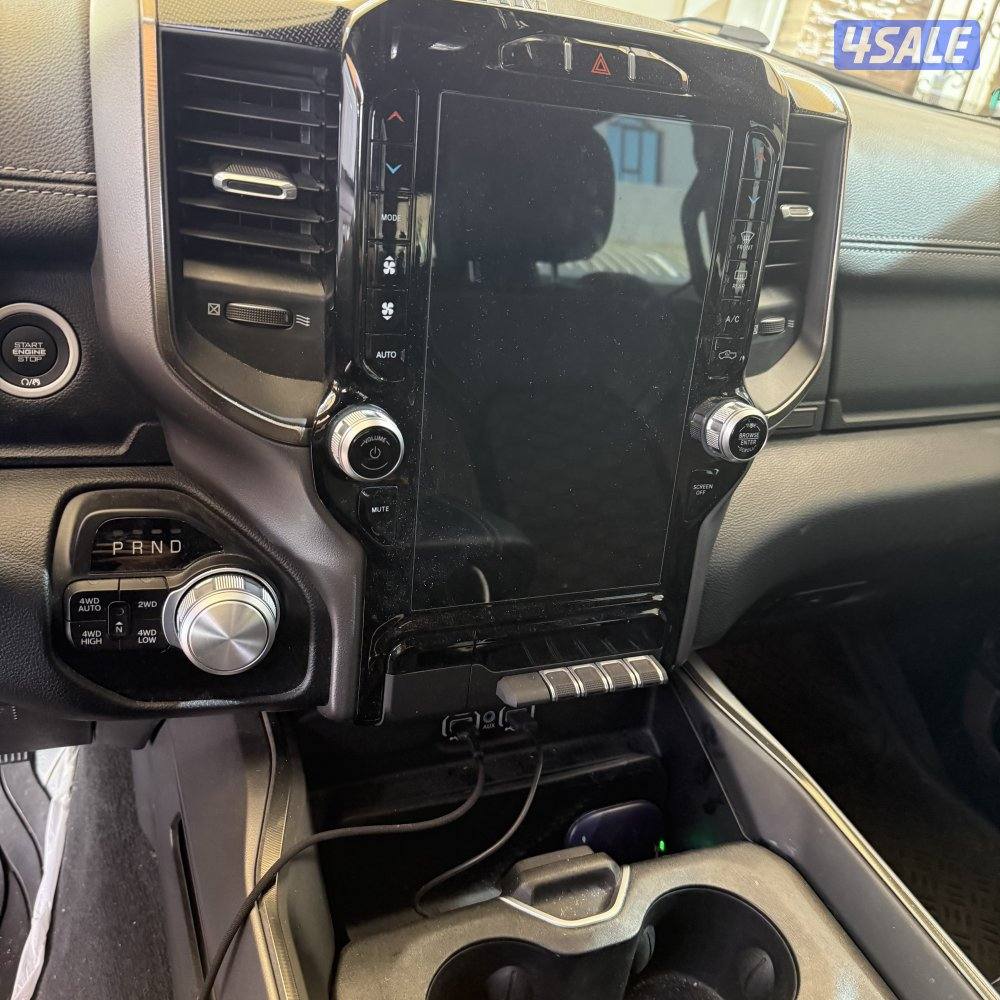 للبيع دوج رام لارامي سبورت بلاك اديشن1