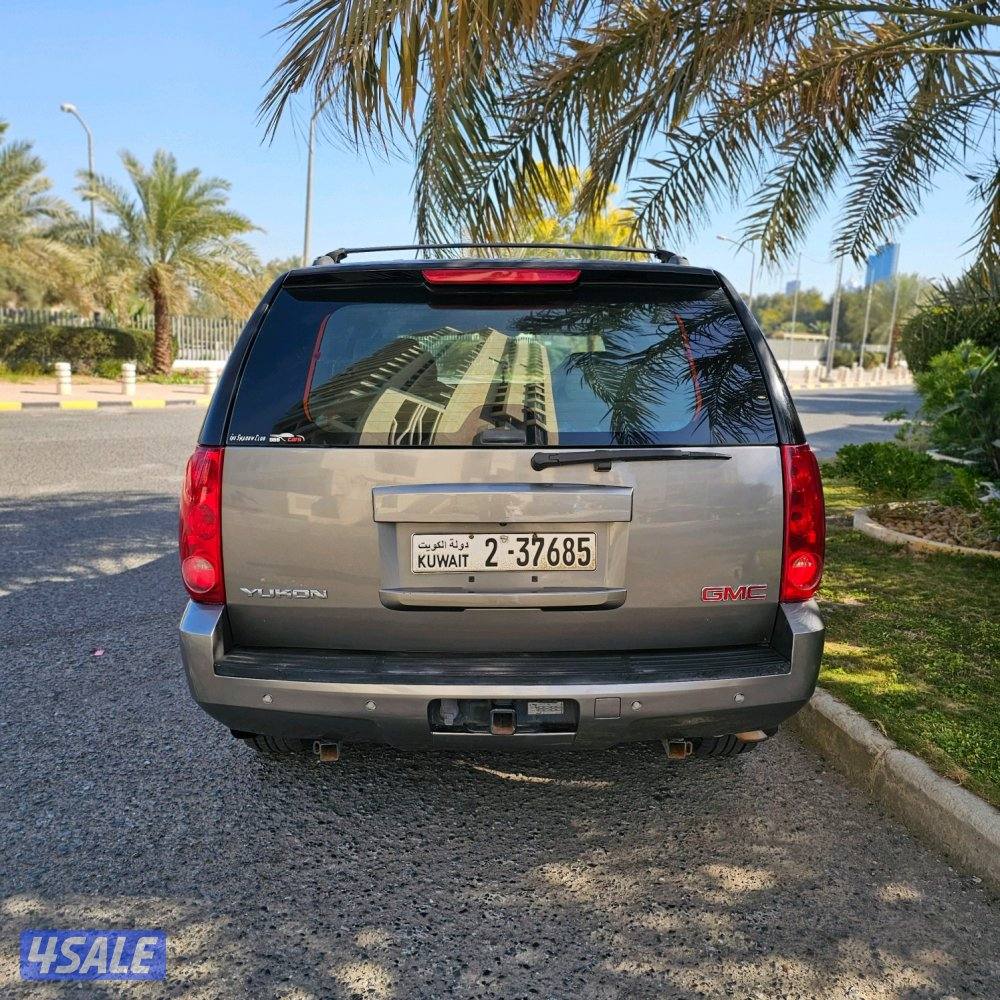 GMC Yukon SLE 20085
