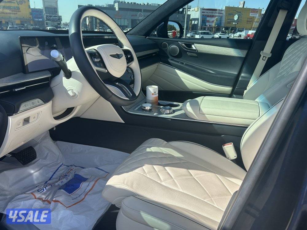 للبيع جينيسيس GV804