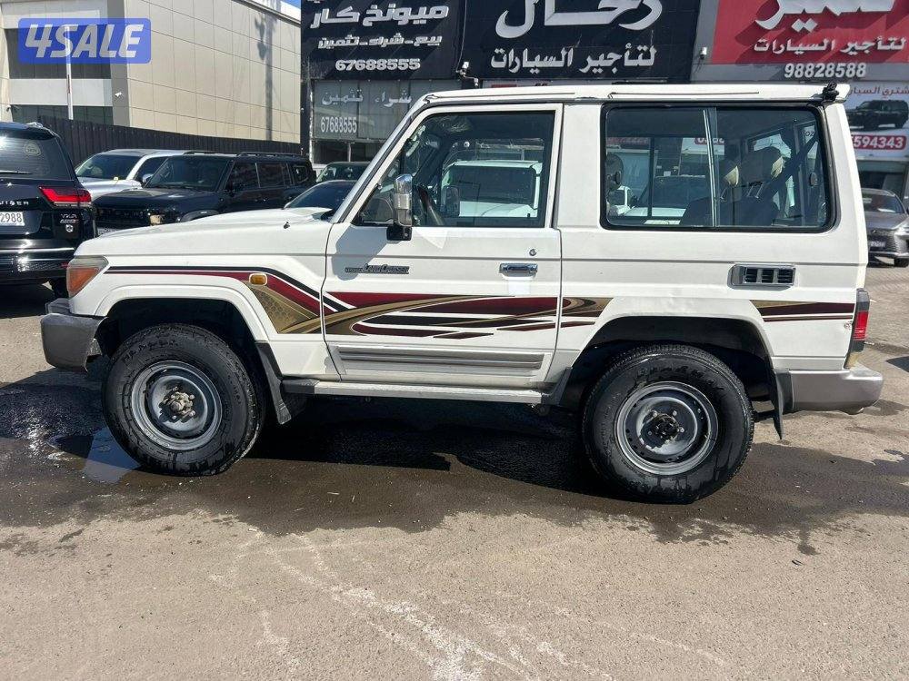 تويوتا لاند كروزر ربع .V6 موديل 2016 ماشي 319.000 k.m  وارد الخليج .2