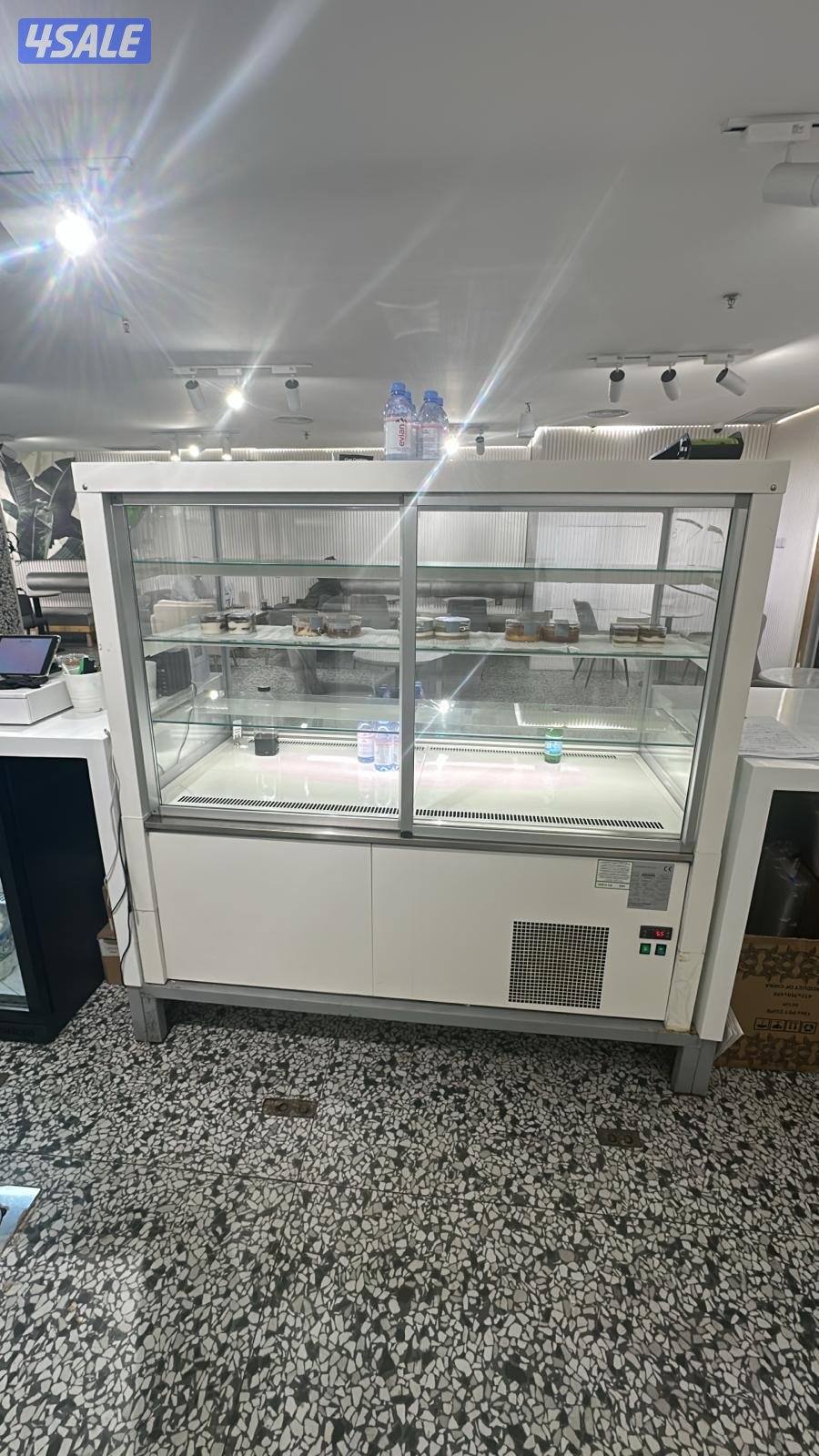 ثلاجة عرض ايطالي2