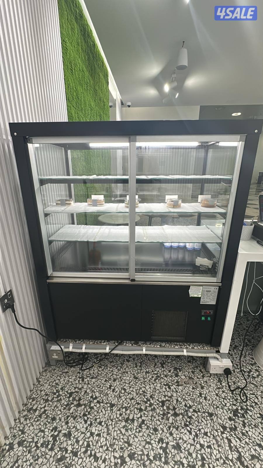 ثلاجة عرض ايطالي3