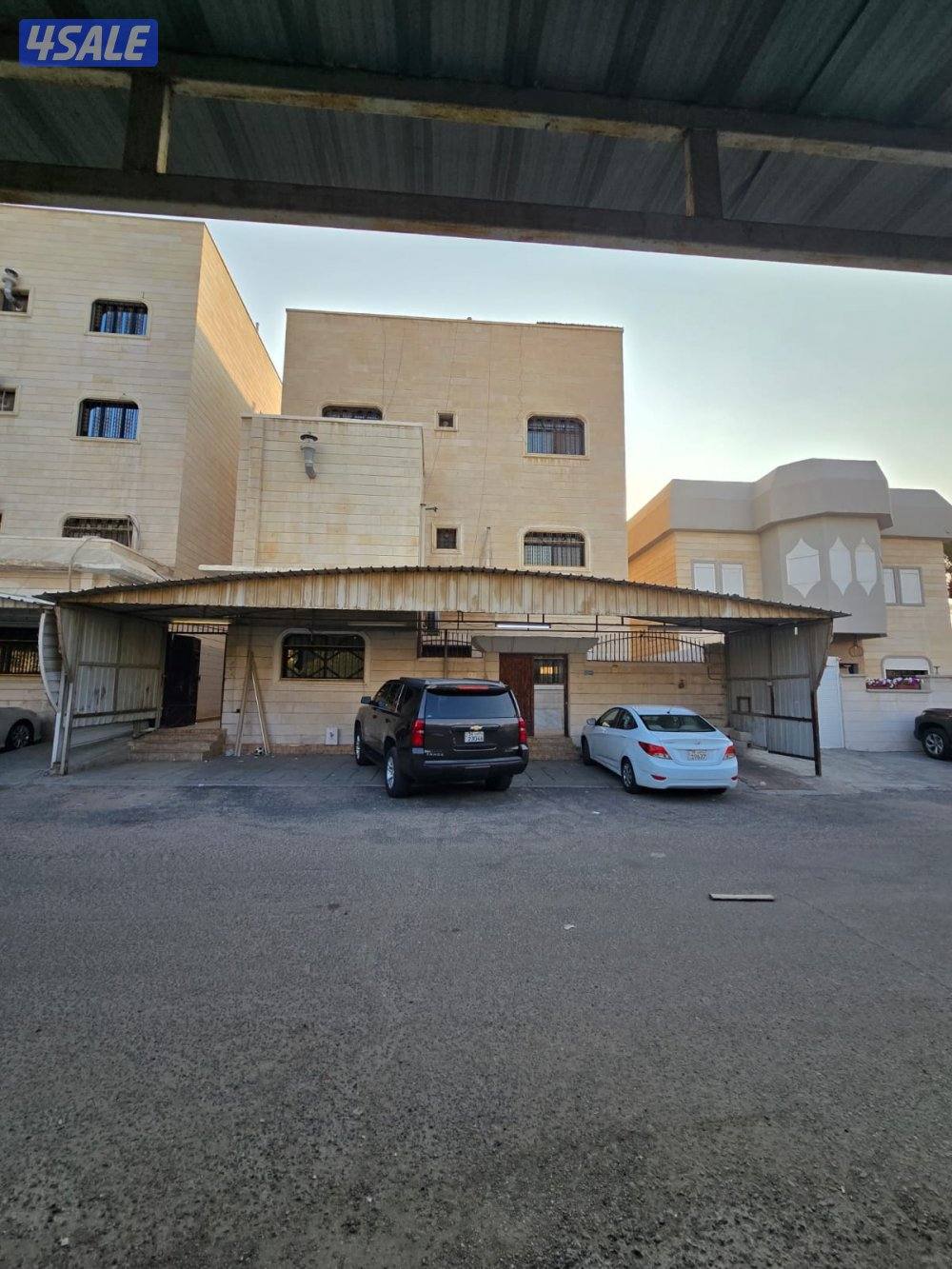 للبيع بيت في جابرالعلي2