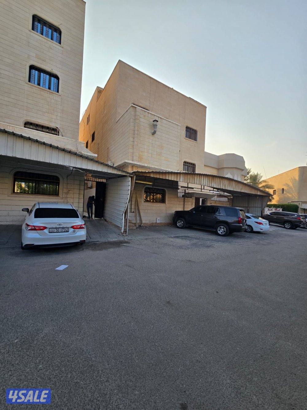 للبيع بيت في جابرالعلي3