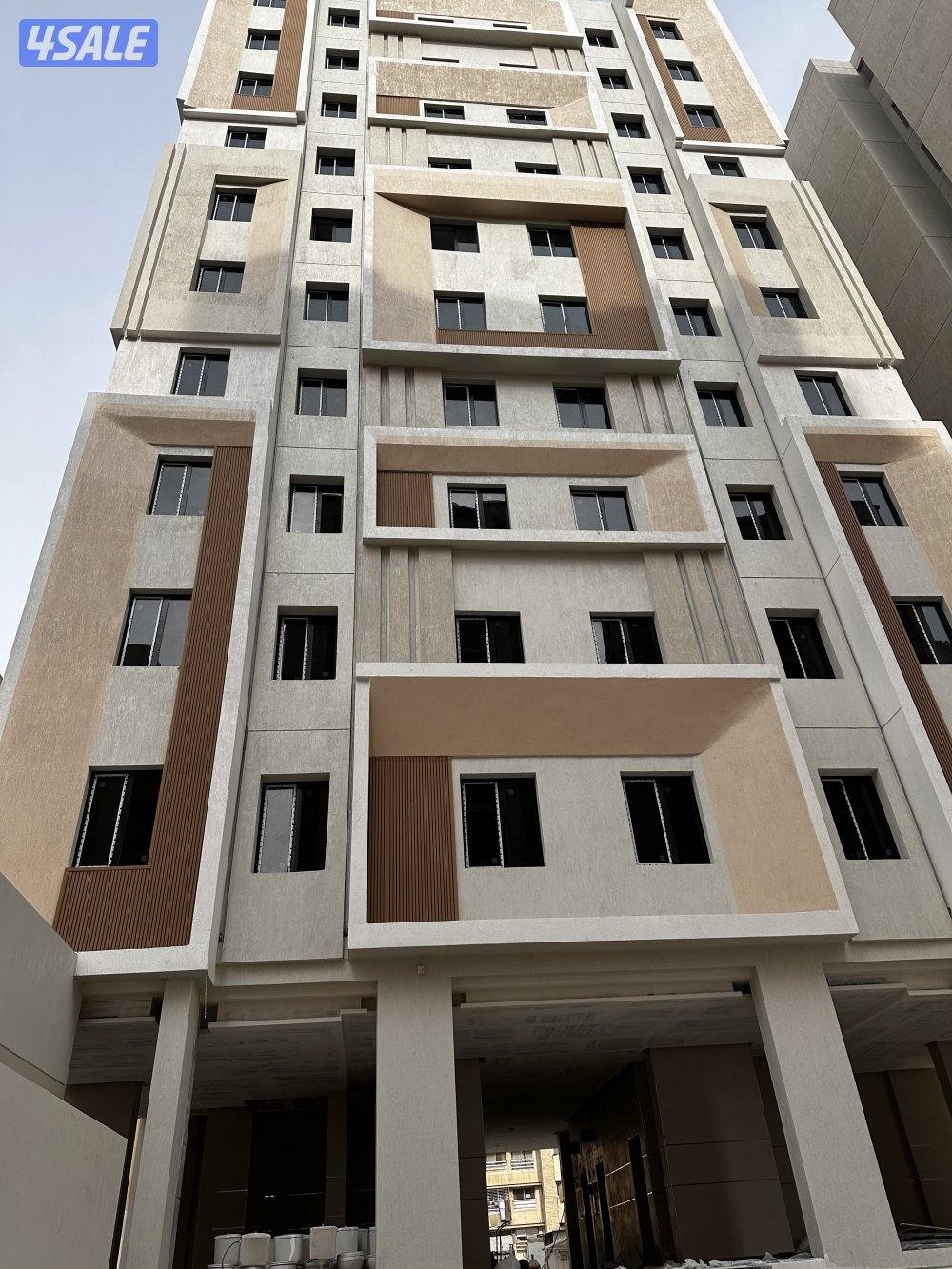 للأجار بمنطقة الرقعي الدور الأول كامل تجاري0