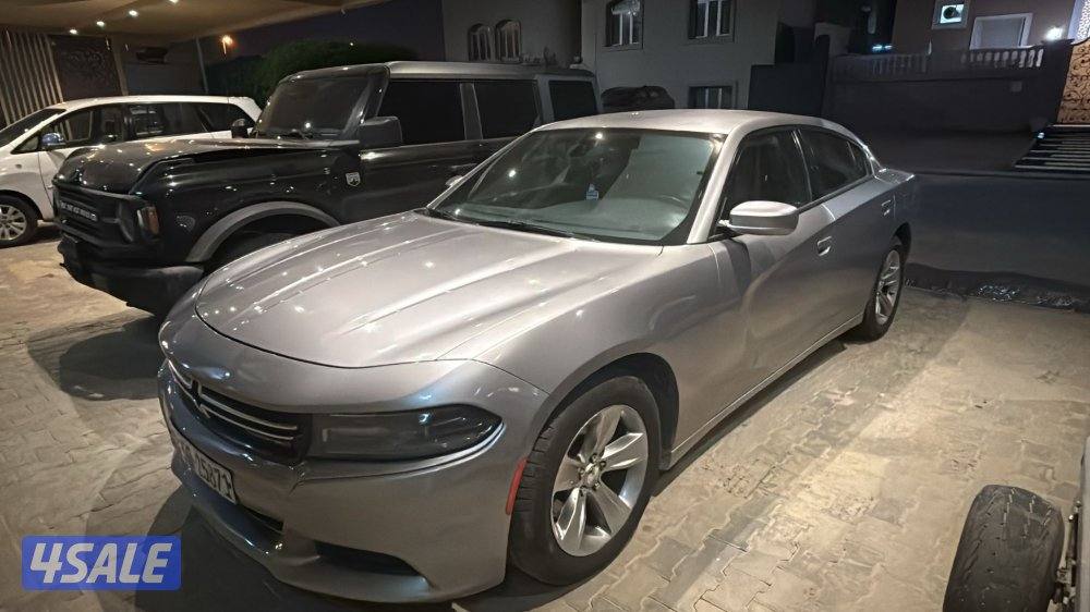 تشاجر موديل 2017 اللون سلفر 6 سلندر ماشي 200 الف نظيف جدا شرط الفحص2