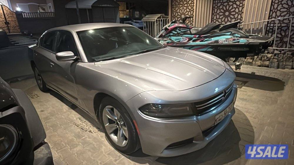 تشاجر موديل 2017 اللون سلفر 6 سلندر ماشي 200 الف نظيف جدا شرط الفحص3