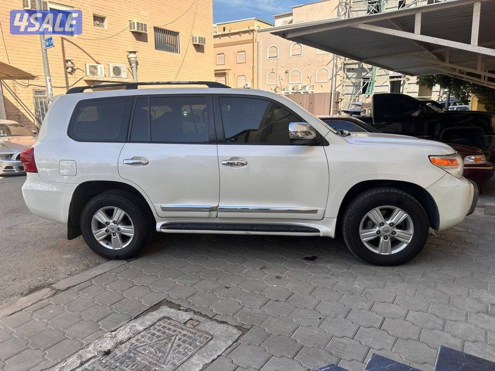 للبيع لاند كروزر 20121