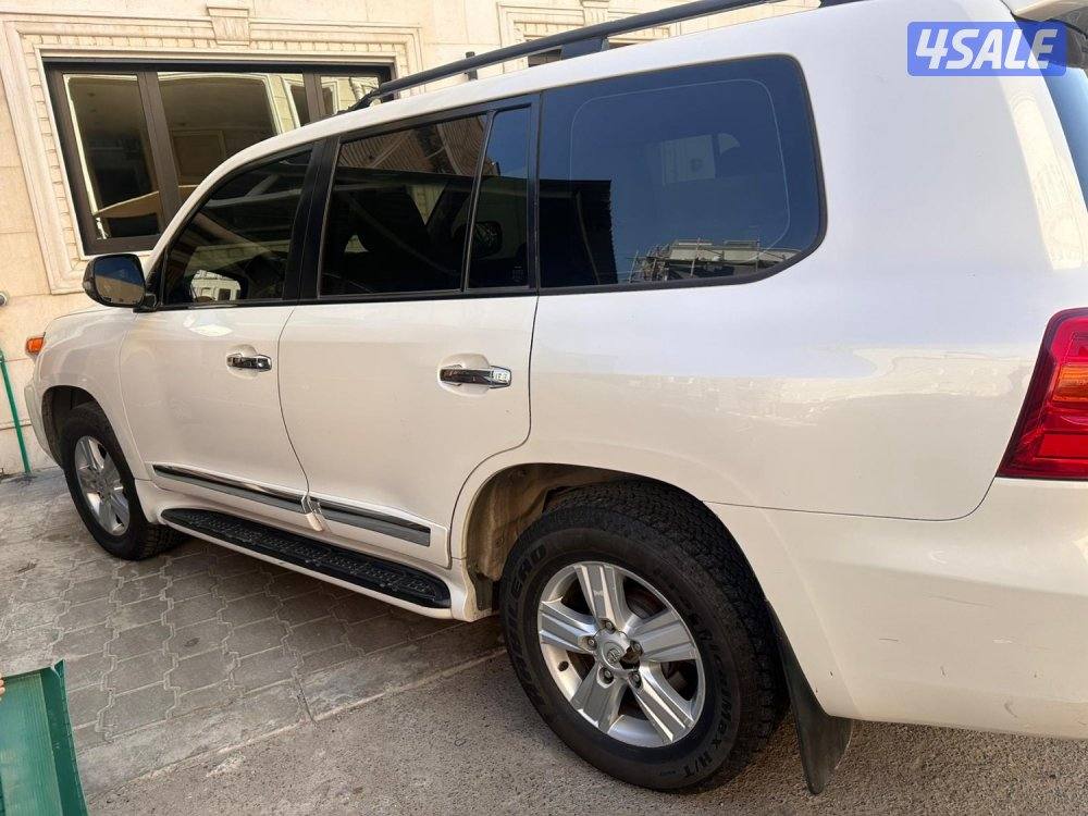 للبيع لاند كروزر 20123