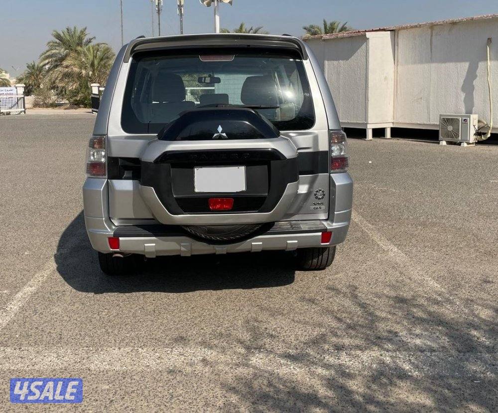 2020باجيرو  Mitsubishi Pajero7