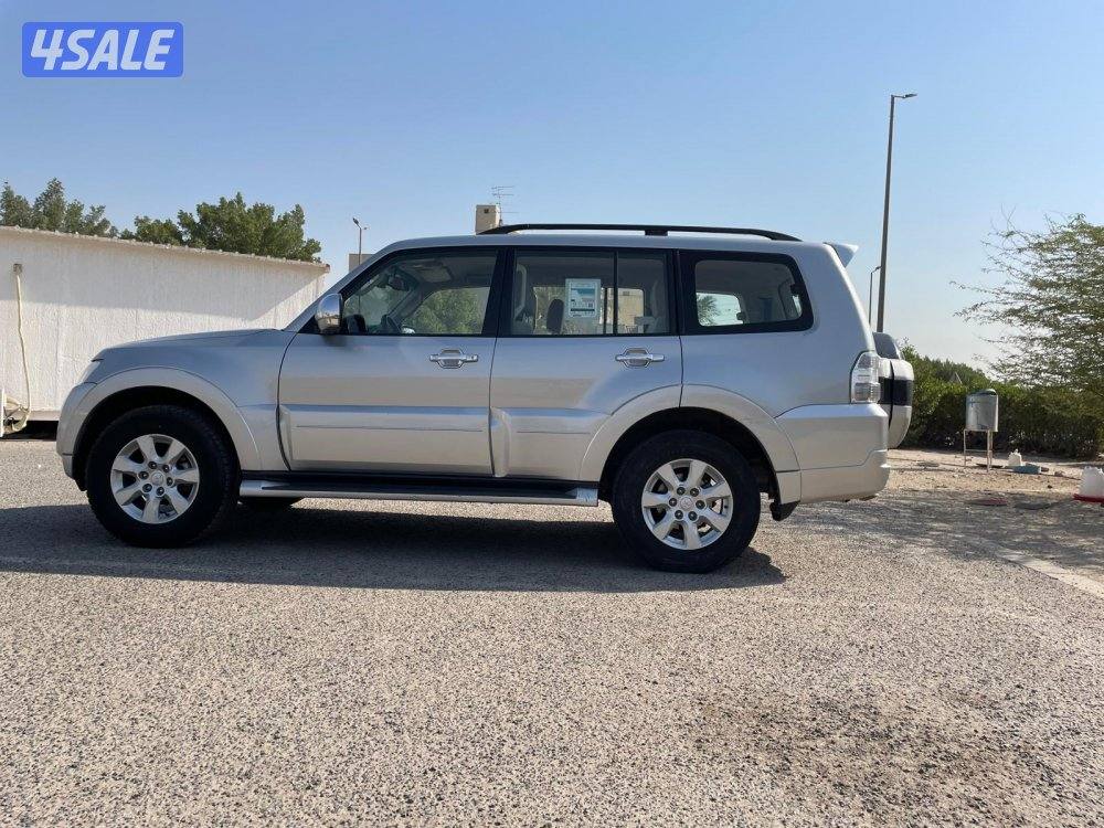 2020باجيرو  Mitsubishi Pajero8