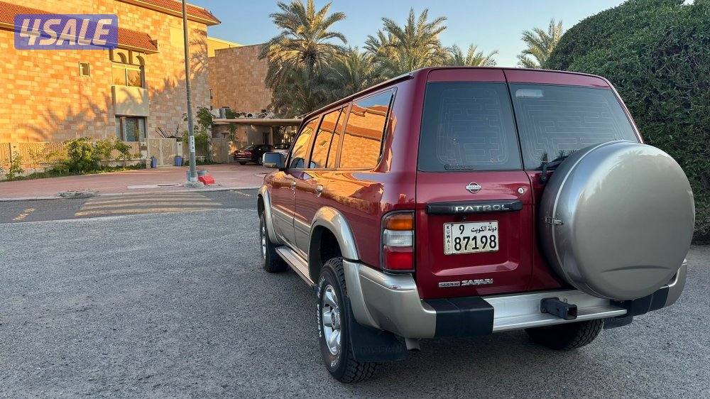للبيع نيسان سوبر سفاري موديل 19982
