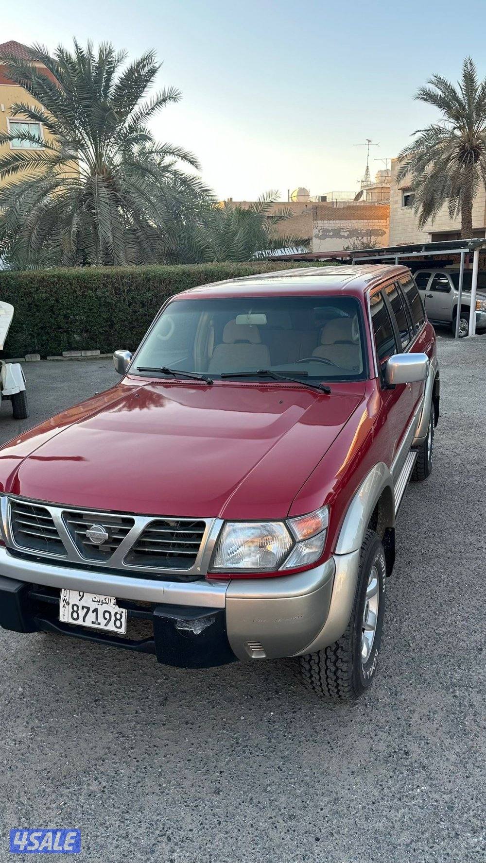 للبيع نيسان سوبر سفاري موديل 19984