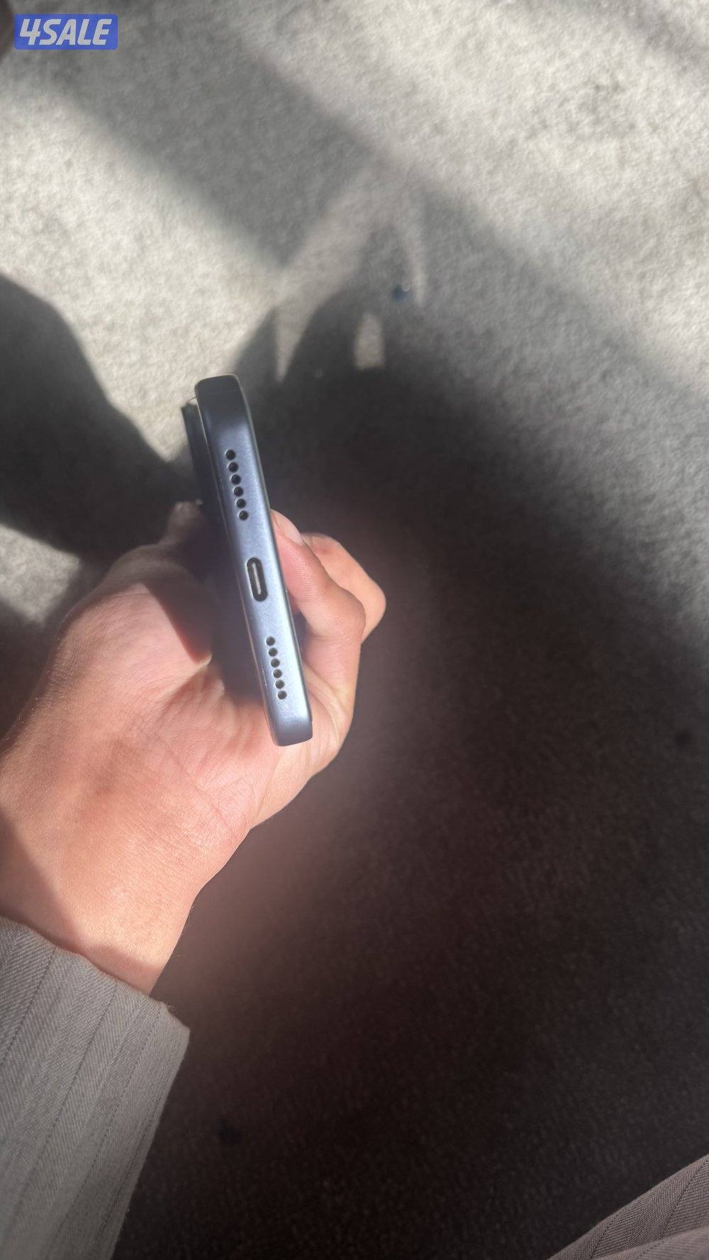 ‏الجهاز iPhone 17 إماراتي نظيف0