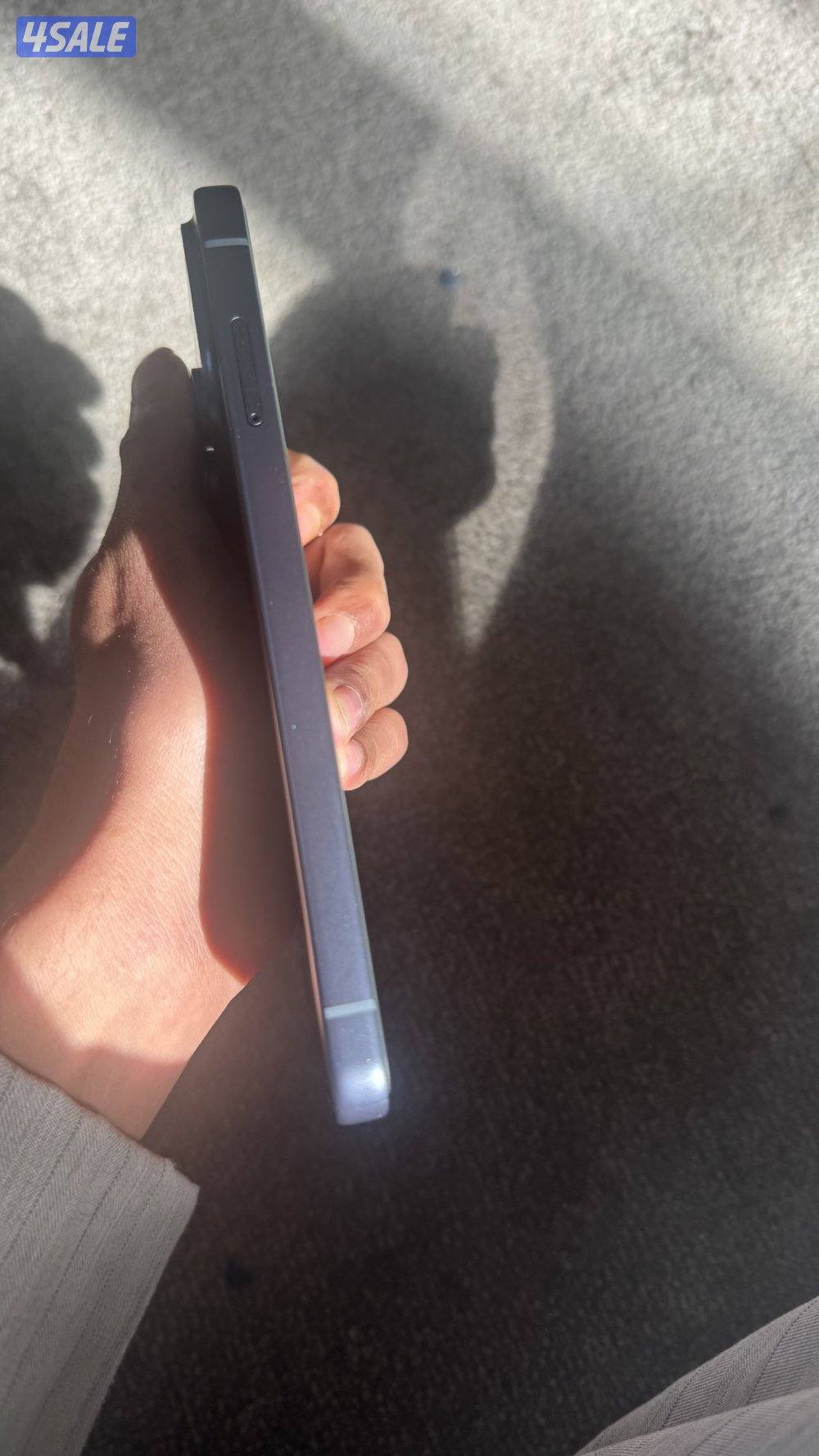 ‏الجهاز iPhone 17 إماراتي نظيف4