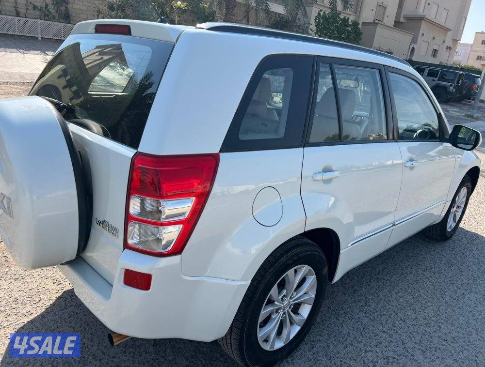 بيعه سريعه جيب سوزوكي فيتارا1