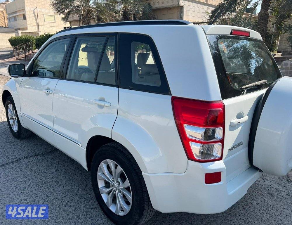 بيعه سريعه جيب سوزوكي فيتارا3