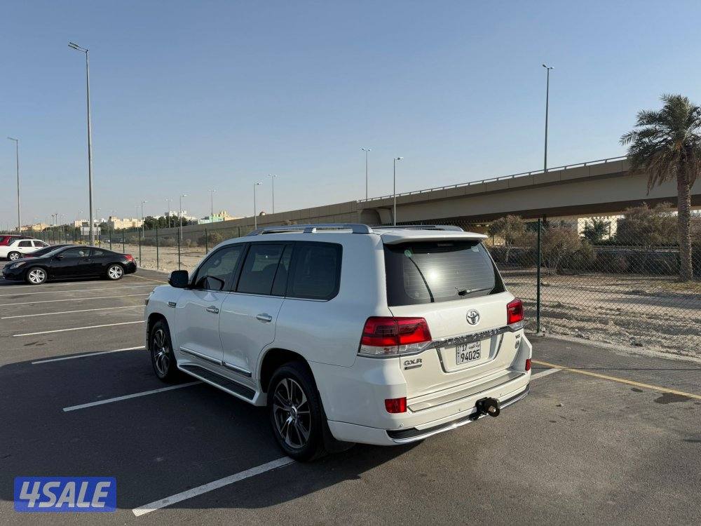 لاندكروزر قراند تورينق 20206