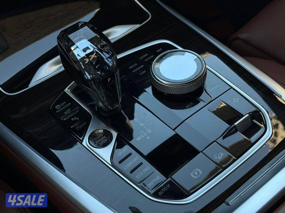 بي ام دبليوX7 INDIVIDUAL موديل2019 عداد74الف وارد الغانم سيرفس منتظم11